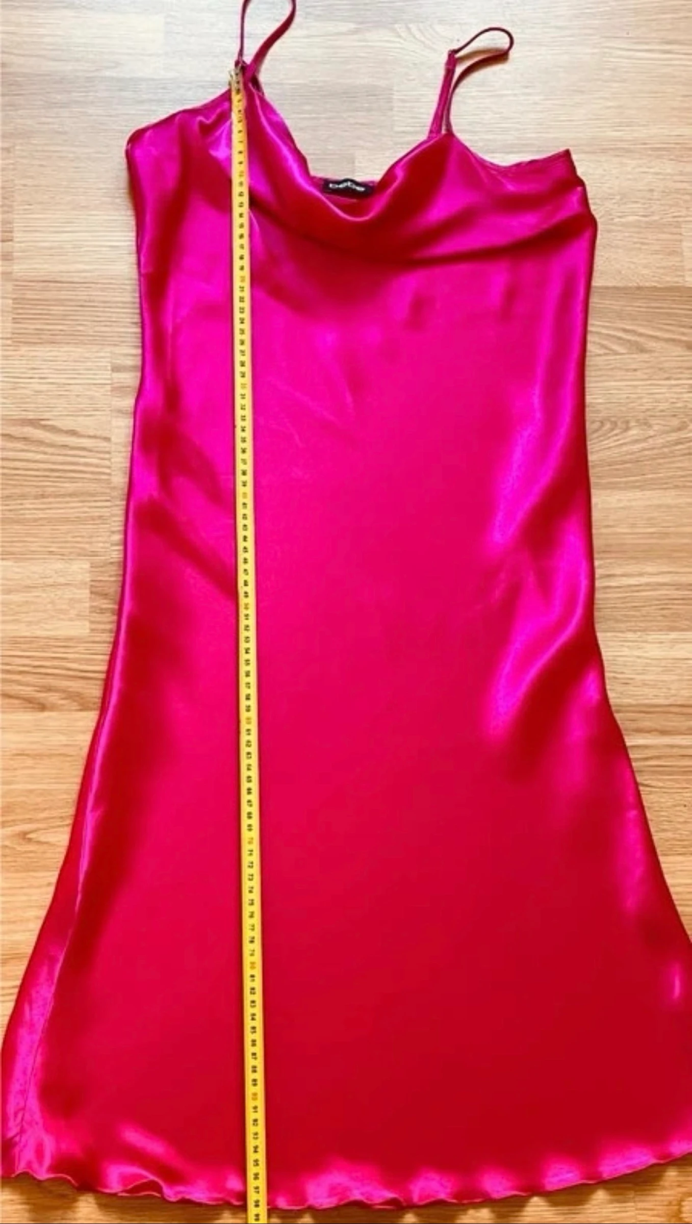Prachtige fuchsia satijnen jurk – photo 6